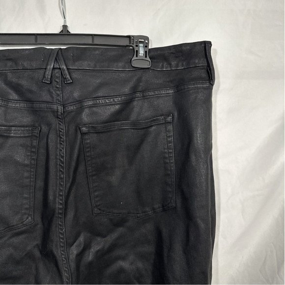 NEW $185 GOOD AMERICAN [‎ PLUS 24 ] Good Legs Coated Skinny Jeans in Black - Picture 11 of 16